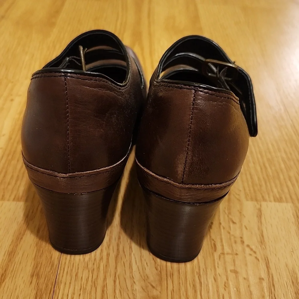 Clarks Artisan Leather Heels - Picture 7 of 9